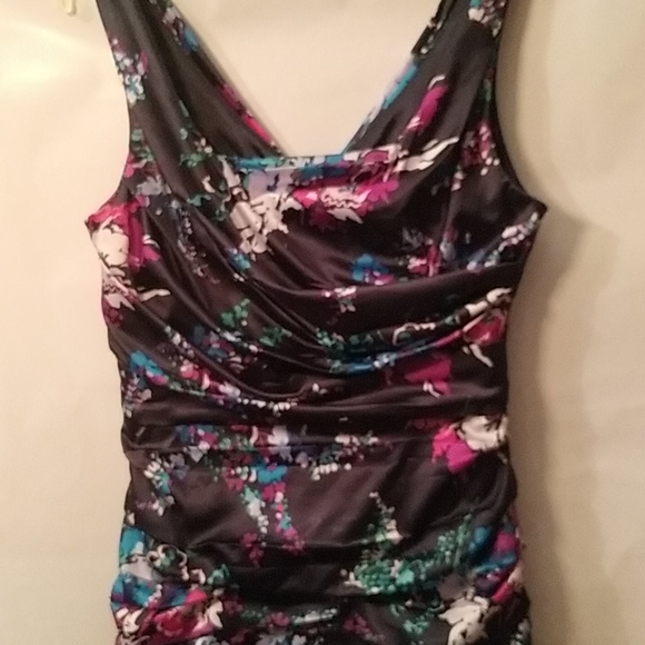 Dress - Picture 3 of 7